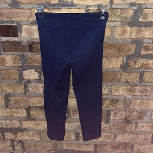 On Pointe Cross Hem Capri by Athleta, XL, and is Bluey Granite.